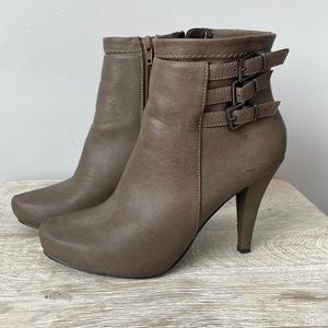 STYLISH BOOTS - very good condition